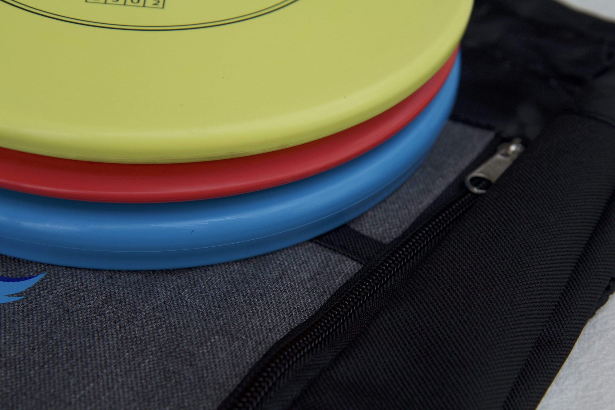 Kestrel Outdoors Kestrel Disc Golf Beginning Set Bundle | 3 Discs + Bag | Perfect Outdoor Games for Kids | Includes Fairway Driver, Mid-Range and Putter